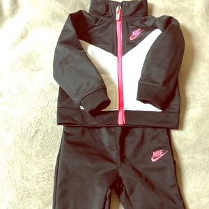 Nike sweat suit